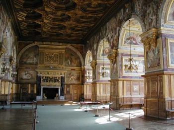 Замок ФОНТЕНБЛО – подражание античной вилле или парадоксы архитектурного воплощения